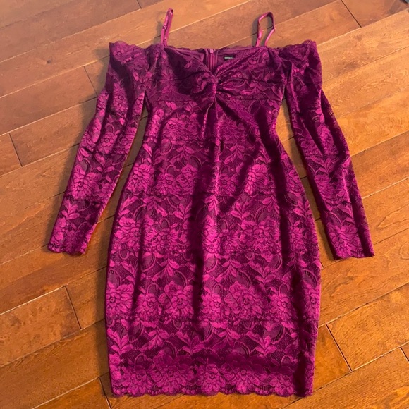🔴Sold🔴Guess Off Shoulders lace mini dress - Picture 2 of 7